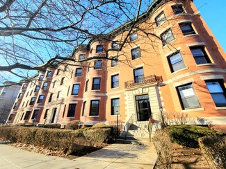 Building Photo - 1056 Beacon St