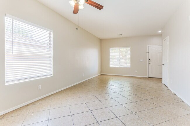 Foto del edificio - 2903 E Pinto Valley Rd