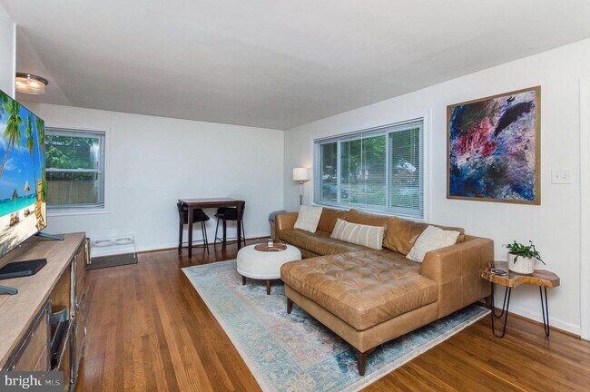 Building Photo - 6403 Wilcox Ct