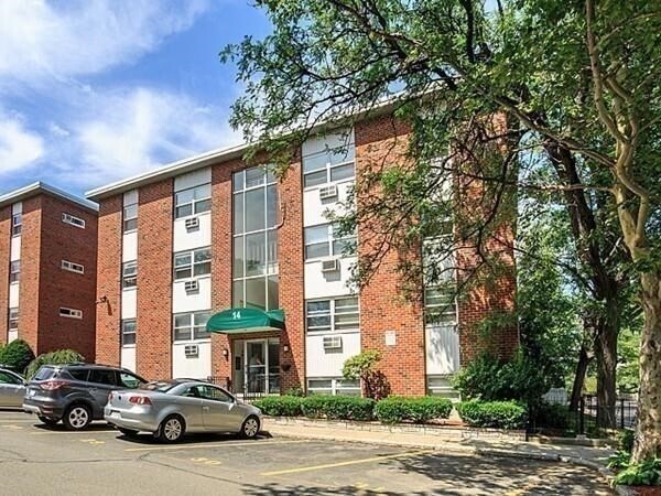 Building Photo - 14 Commonwealth Ct