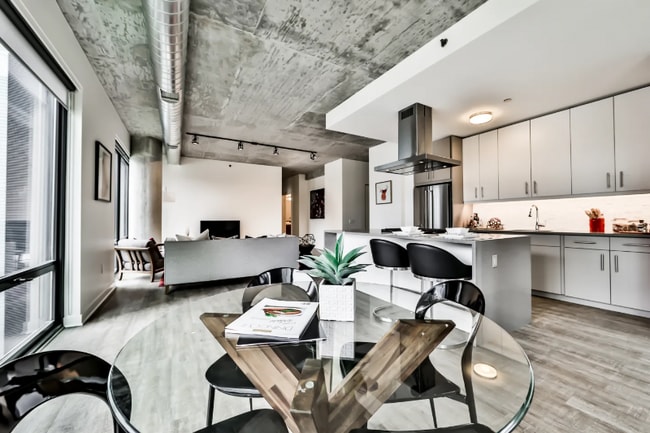 Foto del edificio - 397 E Ohio St