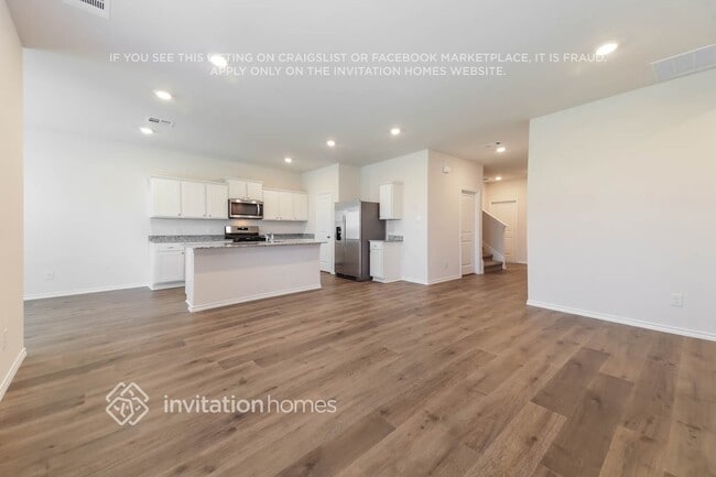 Building Photo - 3928 River Rock Ave