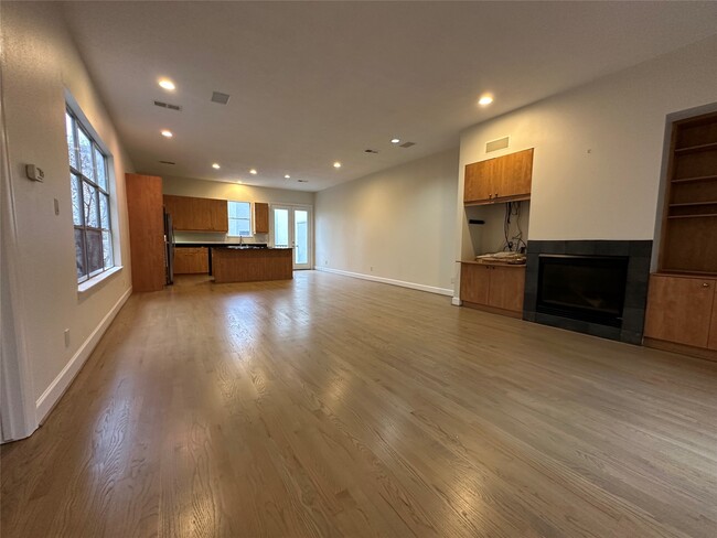 Foto del edificio - 2713 Crawford St