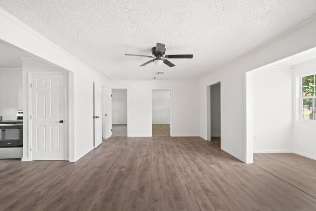 Foto del edificio - Updated 3/2, Minutes from TTU & Medical Di...