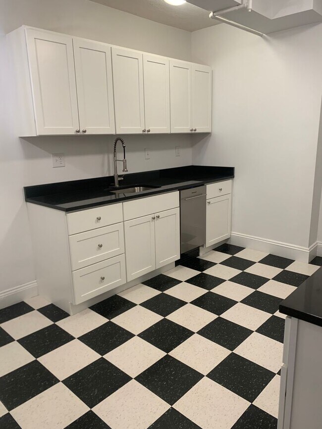 Foto del edificio - 122 Brainerd Rd #1 Boston MA 02134