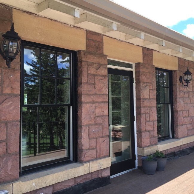 100 W 10th St Unit 9, Dell Rapids, SD 57022 Condo for Rent in Dell