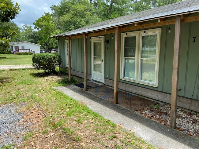 Building Photo - 7768 Alexander Rd