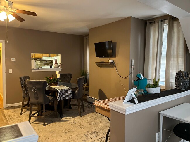 Vista lateral - 160 Elm St