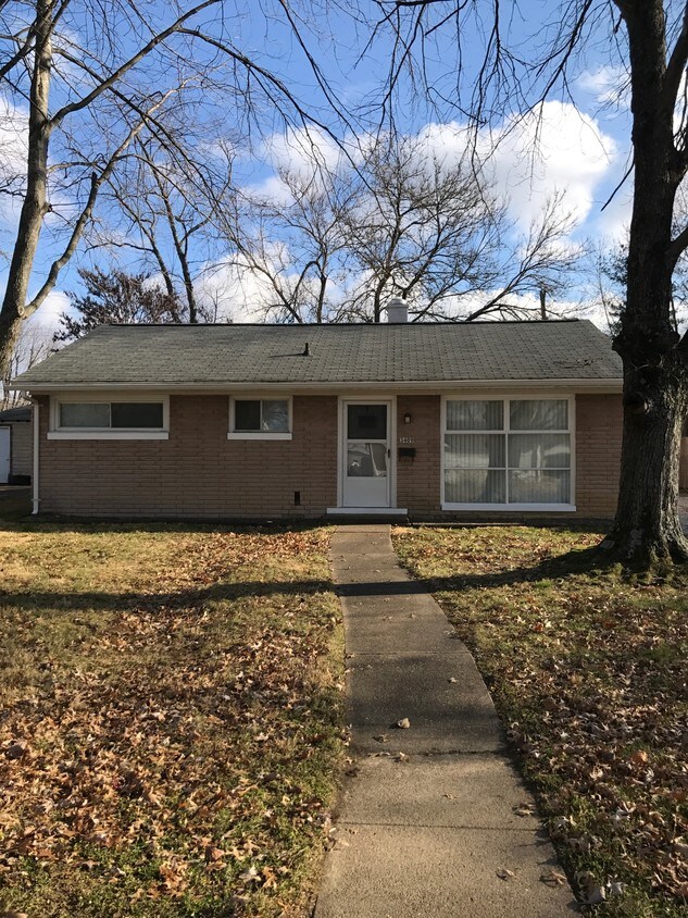 Primary Photo - 3409 Kensington Ave