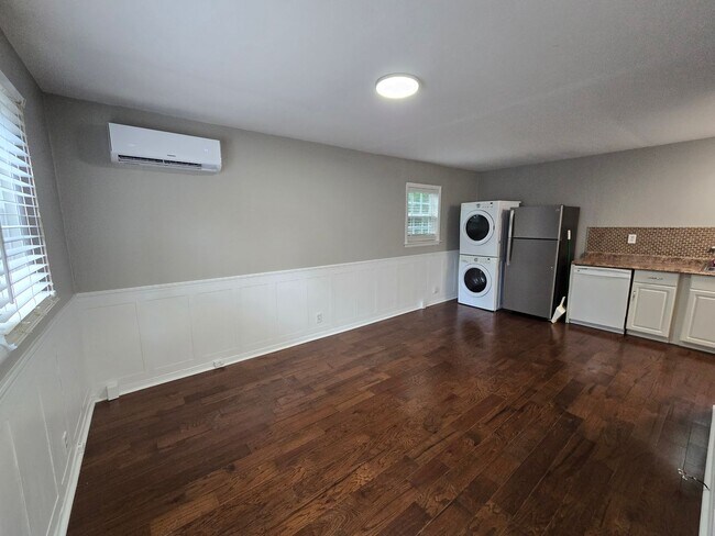 Foto del edificio - Live in Red Bank!