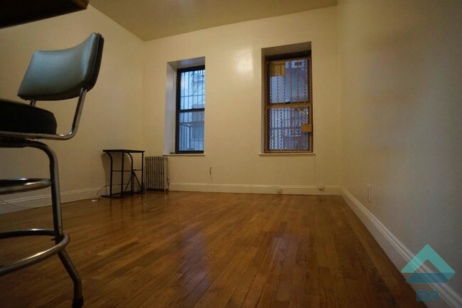 Building Photo - 227 S 2nd St