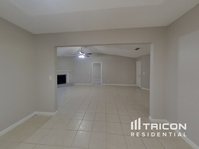 Foto del edificio - 2427 White Horse Rd W