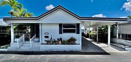 Building Photo - 325 Lone Pine Ln