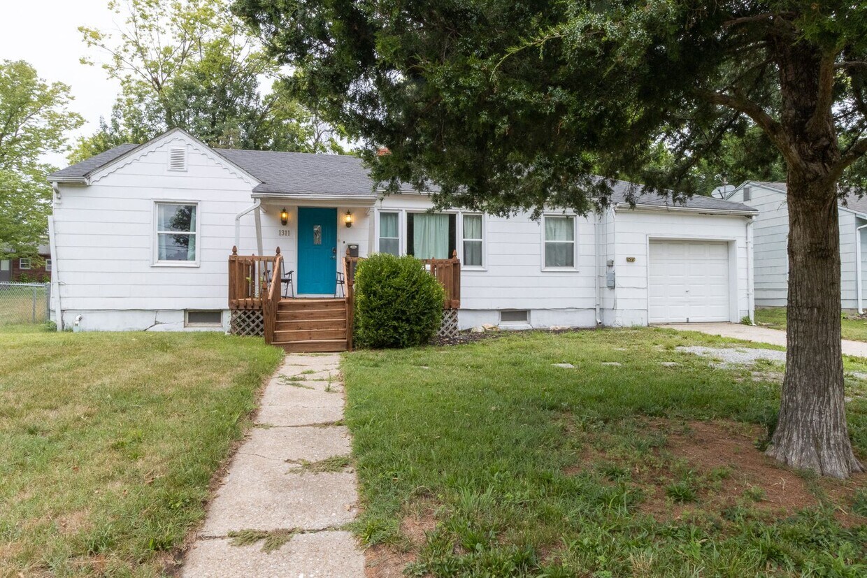 1311 Paris Rd, Columbia, MO 65201 House Rental in Columbia, MO