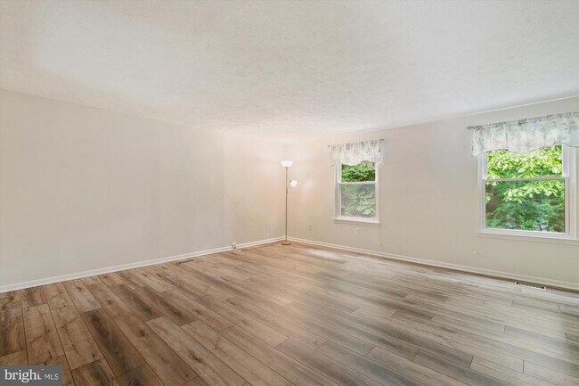 Foto del edificio - 11013 Barton Hill Ct