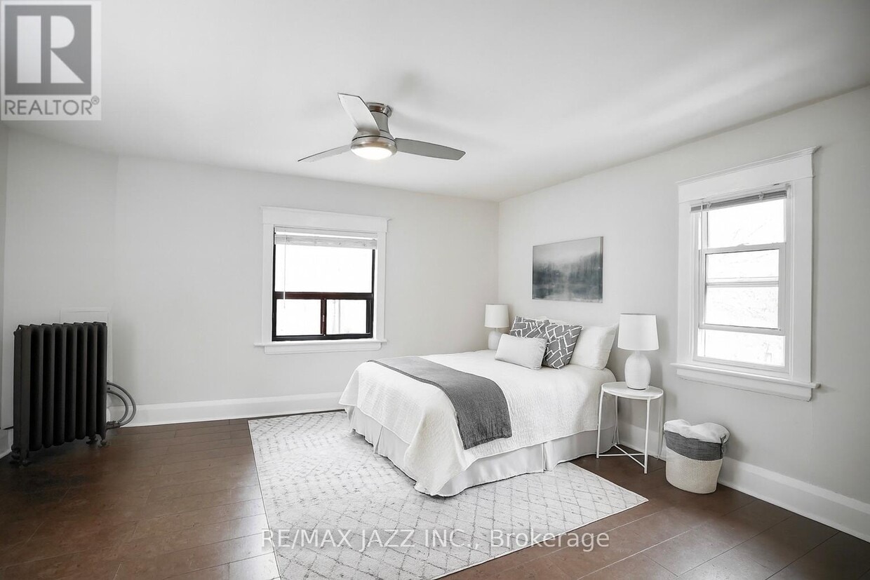 Photo du bâtiment - 118 Eastwood Rd