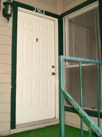 Foto del edificio - 6500 Harbor Town Dr