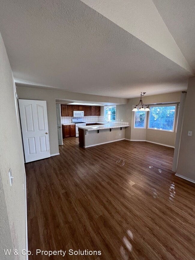 Building Photo - 3 br, 2 bath House - 1700 Vinson