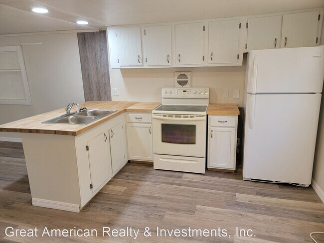 Building Photo - 3 br, 1 bath House - 5420 S Frost Pt