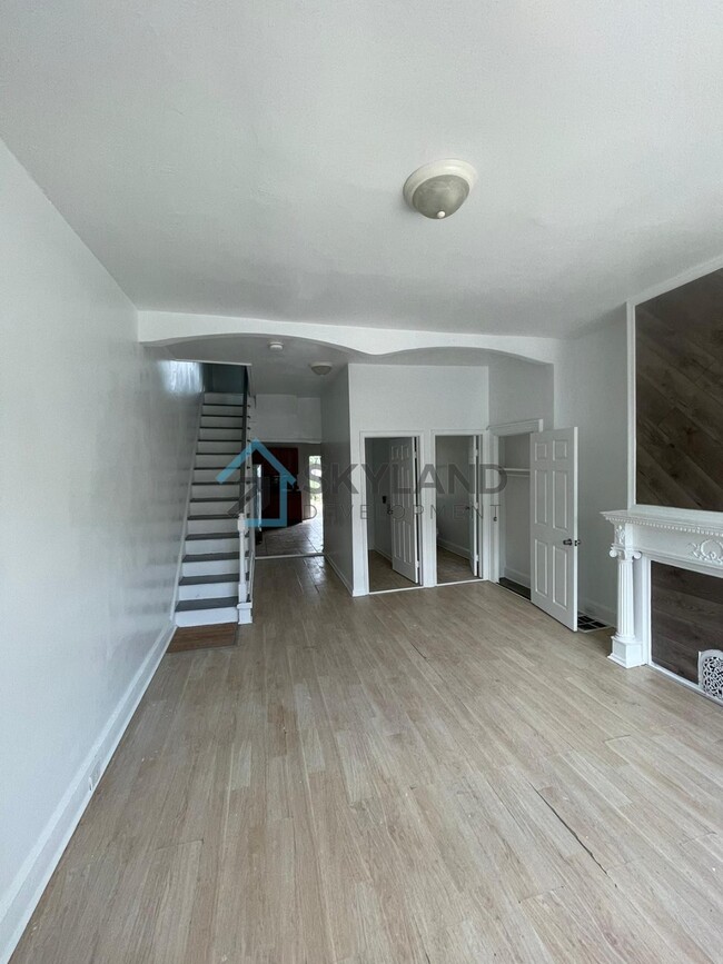Foto del edificio - 4819 Parrish St