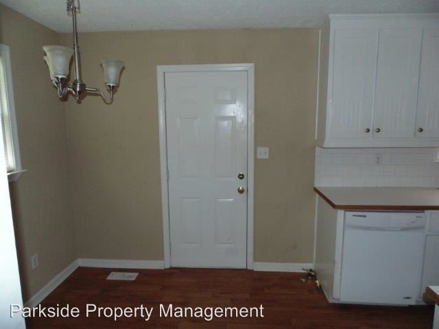 Building Photo - 2 br, 1 bath House - 1555 Elm Street