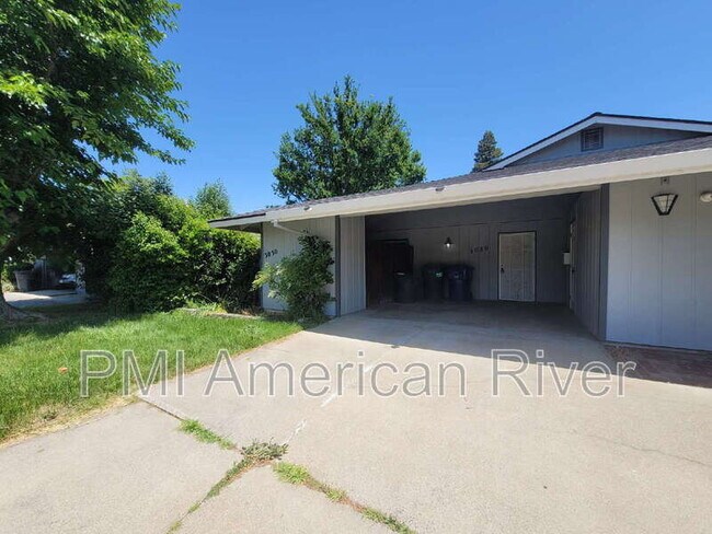Building Photo - 3030 Olive Glen Ct