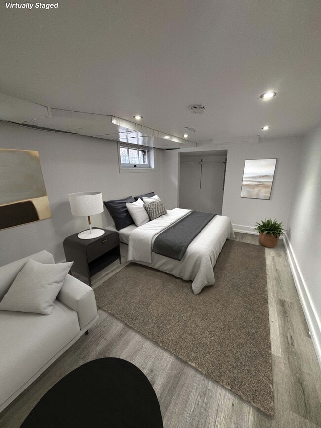 Building Photo - 329 Christina St N