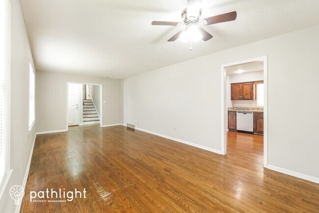 Foto del edificio - 5616 W 99th St, Overland Park, KS, 66207