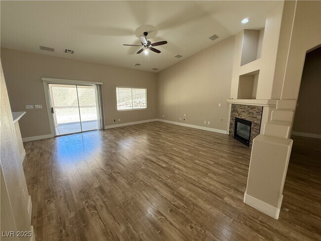 Foto del edificio - 1066 Otto Ridge Ct