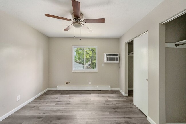 Foto del edificio - 849-851 E Wilbeth