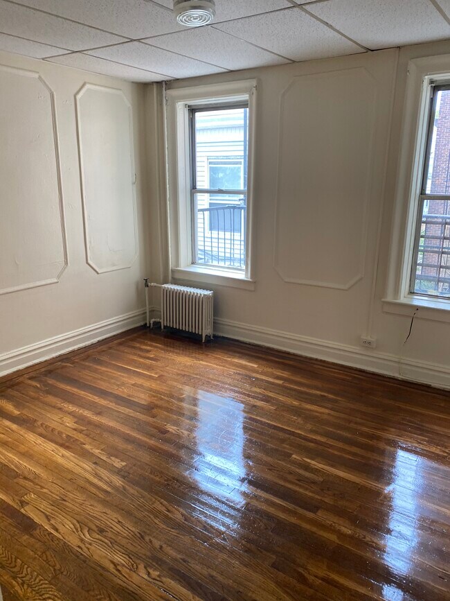 Foto del edificio - 135 Belmont Ave