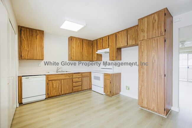 Building Photo - Charming 2-Bed Condo in Gated Cypress Community with Pool & Balcony