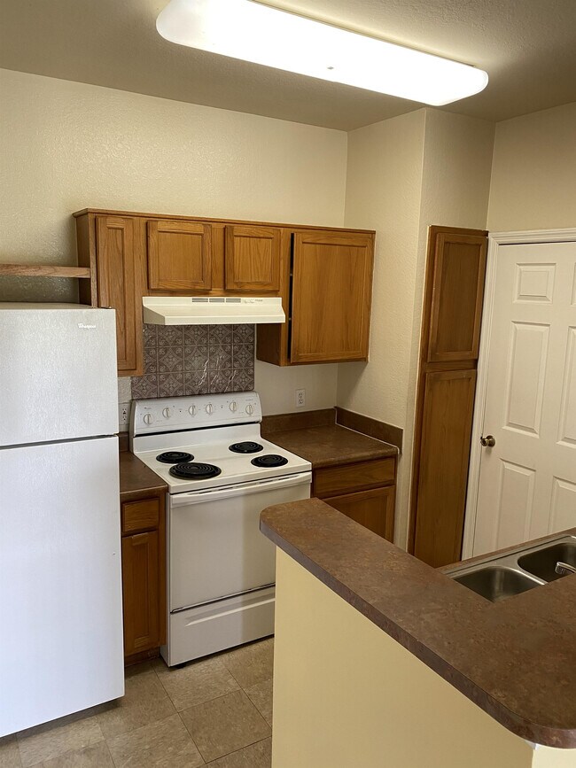 Building Photo - 5537 Pga Blvd