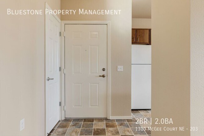 Foto del edificio - 1310 Mcgee Ct NE
