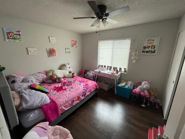 Foto del edificio - 2 Bed/1 Bath, 2nd floor condo in The Villas of Orlando AVAILABLE NOW!