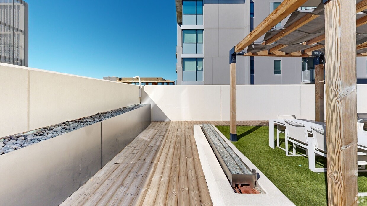 Photo - Malibu Apartments