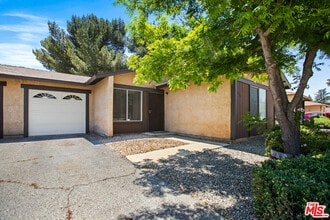 Building Photo - 5464 Evelyn Dr