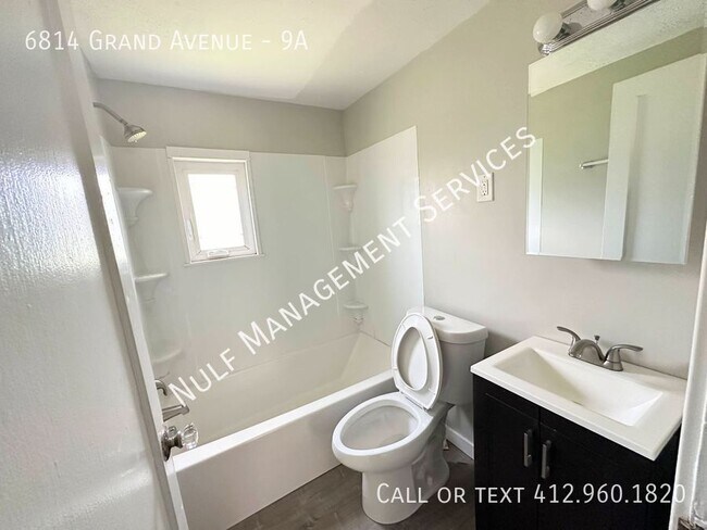 Foto del edificio - 6814 Grand Ave