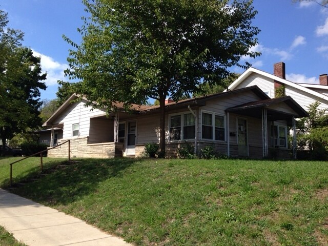 Primary Photo - 4 Bedroom, 1 Bath House on Campus