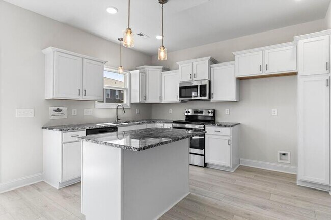 Foto del edificio - 548 Castle Pinckney Ln
