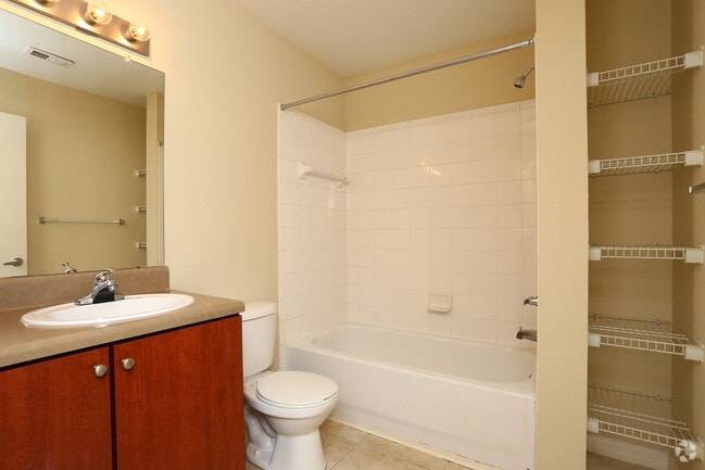 1BR/ 1BA - Bathroom - PALMETTO RIDGE