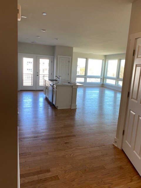 Building Photo - 2 Applegate Dr