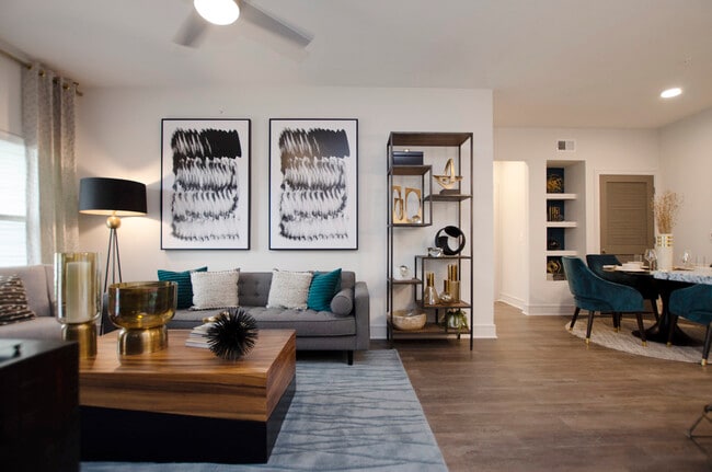 Living room with hard surface flooring - Avalon Frisco North