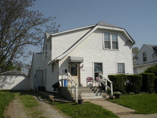 Photo - 2024 Monon Ave House