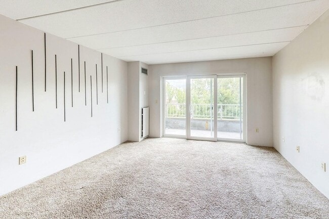 Building Photo - 100 Boatswains Wy