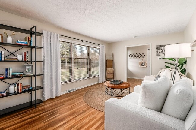 Foto del edificio - 4397 Limerick Ln