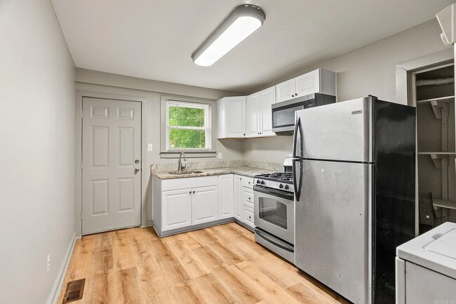 Foto del edificio - 1724 W 19th St