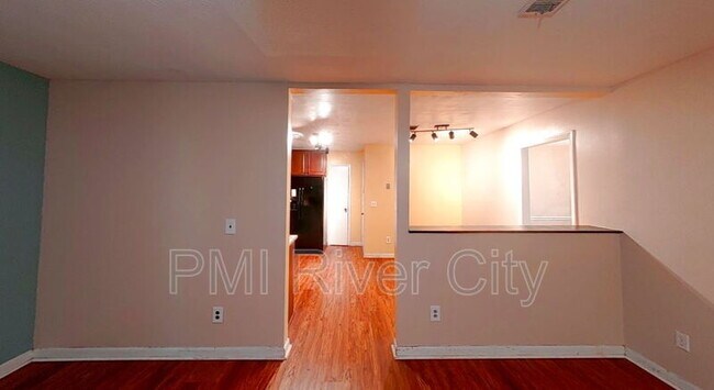 Foto del edificio - 5998 Greenwillow Ln S