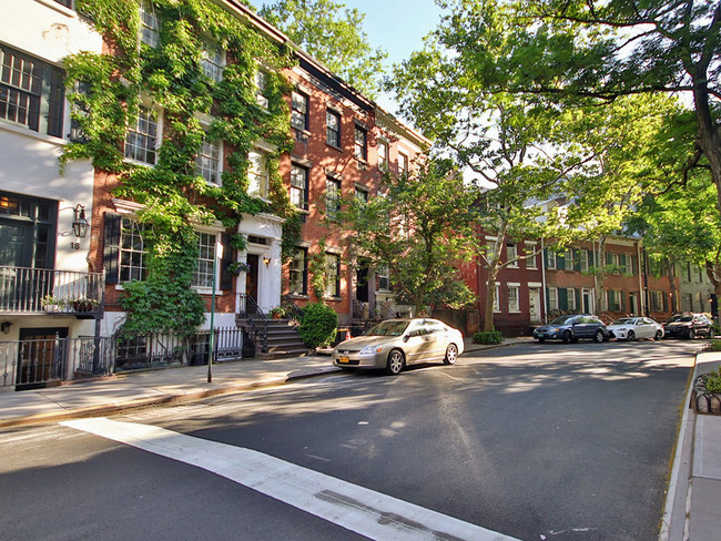 Foto del edificio - 151 West 10th Street