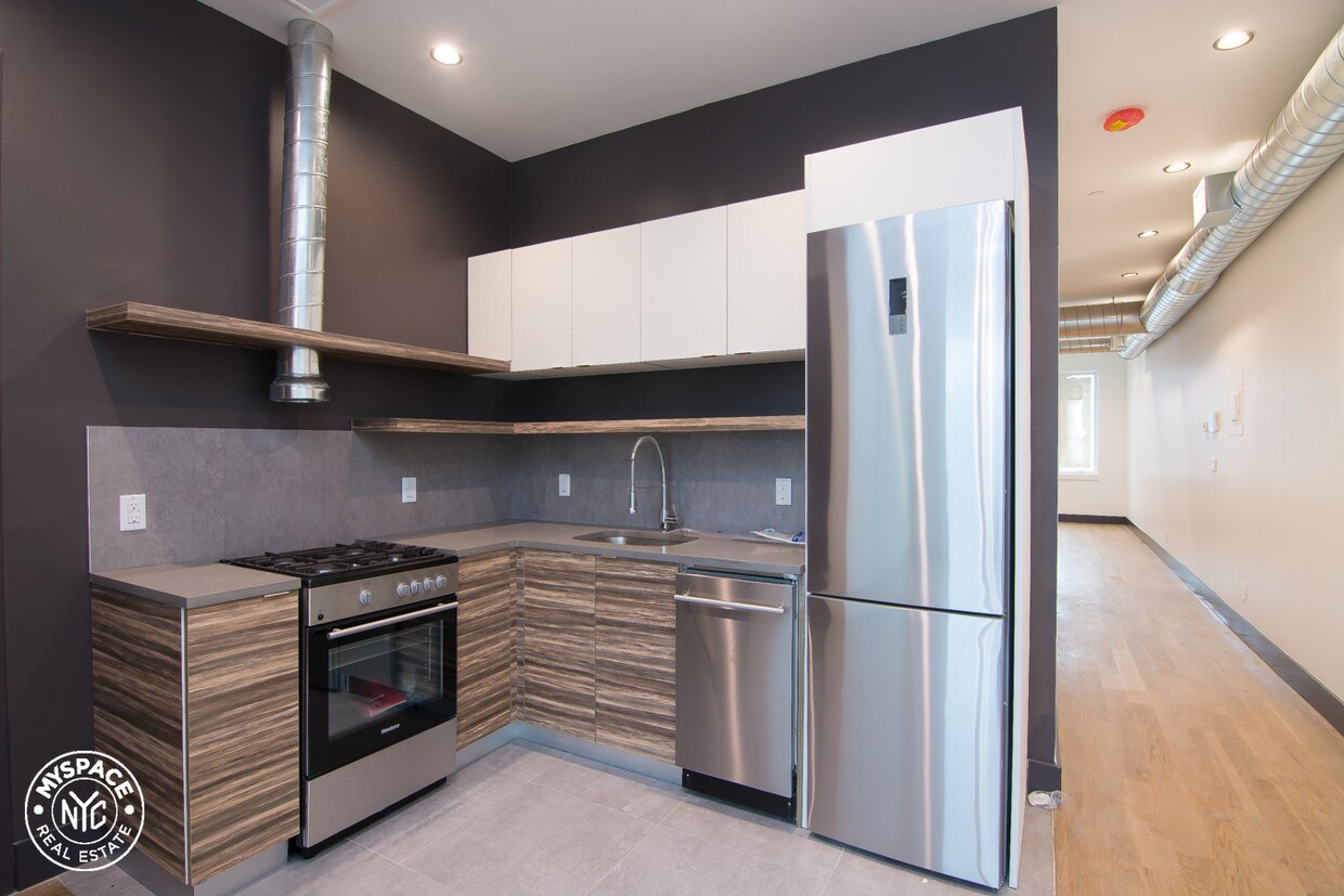 Foto principal - 242 Hawthorne St